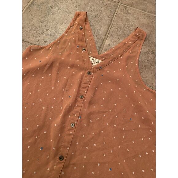 Decree Medium Sheer V Neck Hi Lo Tank Top Mustard Yellow Gold White Polka Dot - Picture 2 of 8